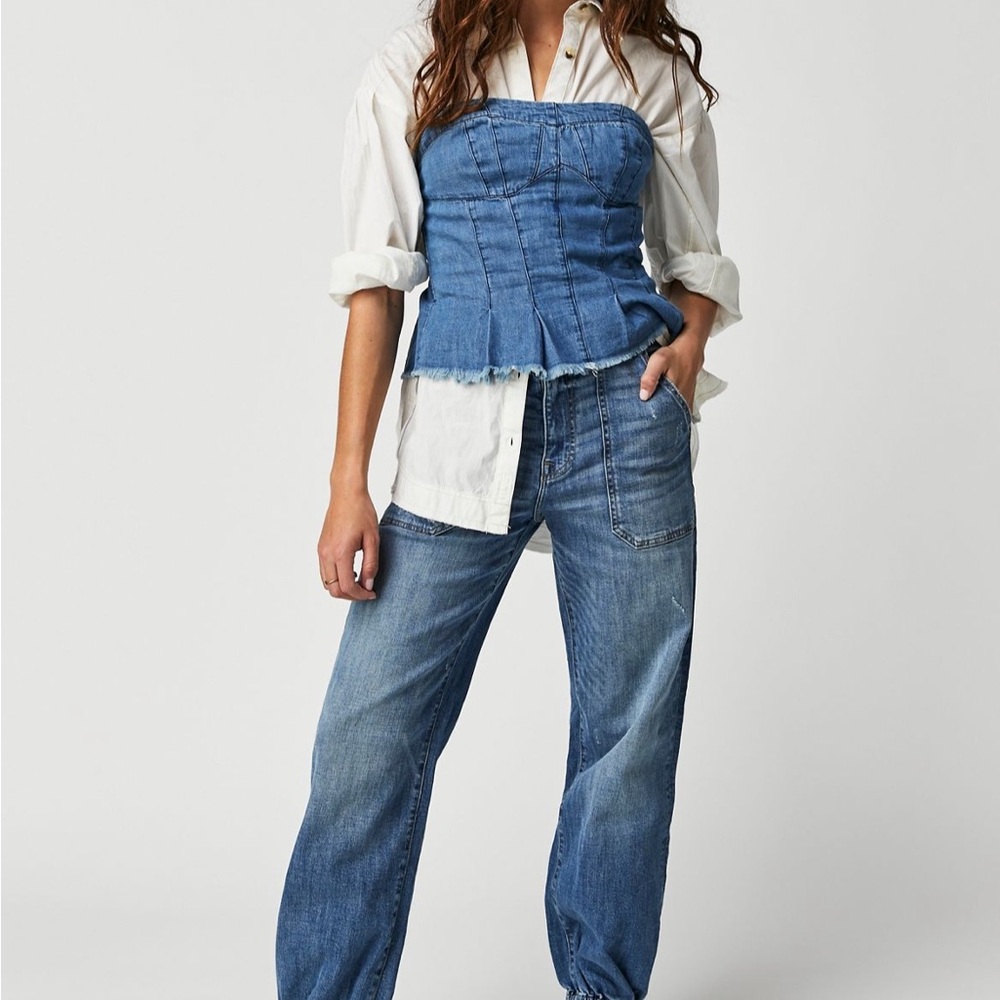 Free People Driftwood jogger jeans.
